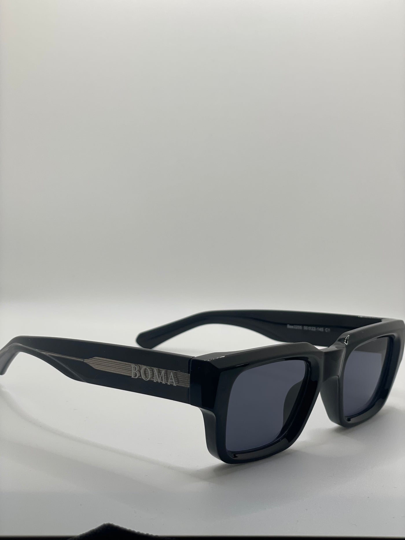 LUXEN- BLACK