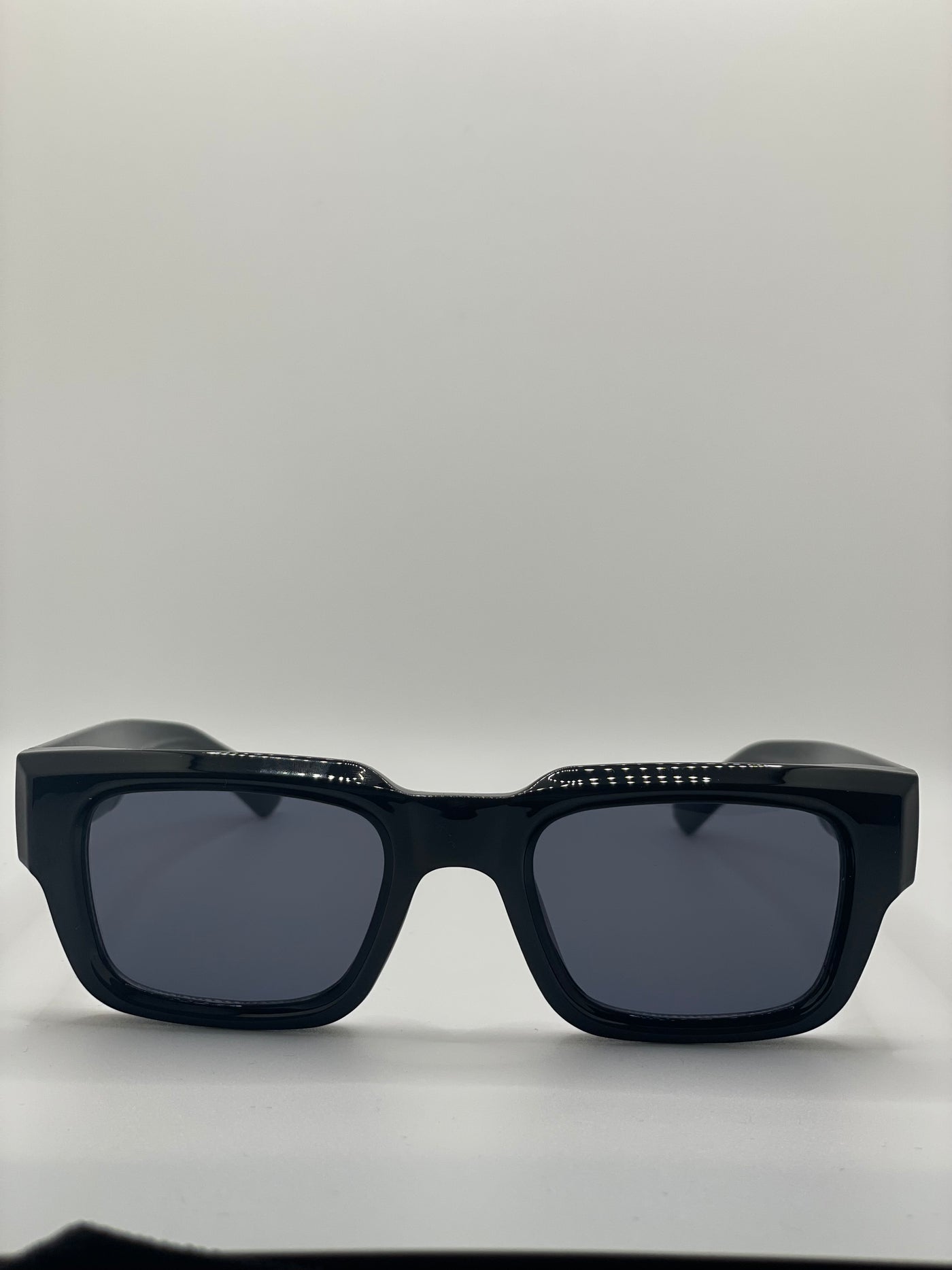 LUXEN- BLACK
